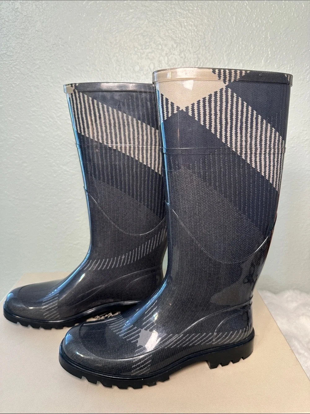 Burberry Big Scale Check Rainboot | Like New